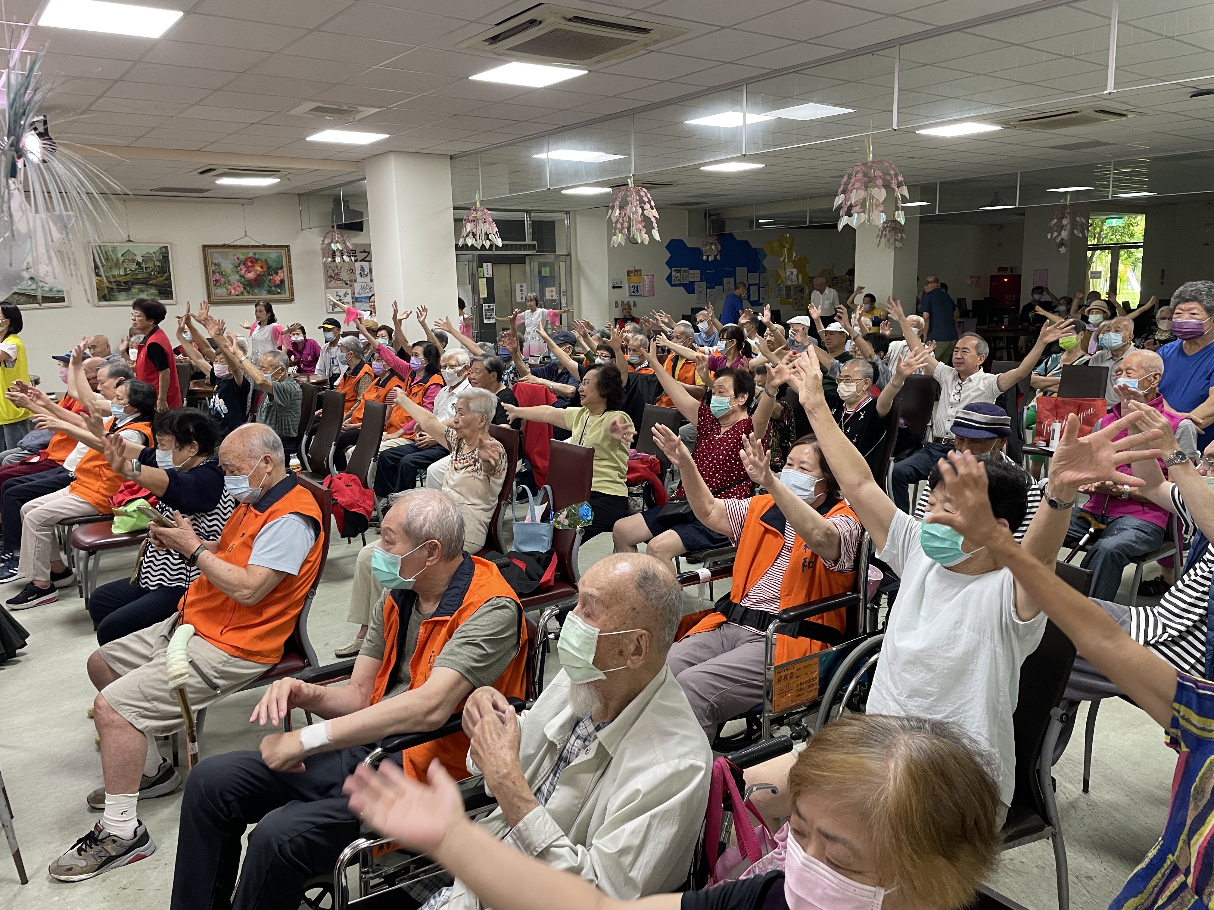 板橋榮家長輩才藝齊放！展現活力與創意