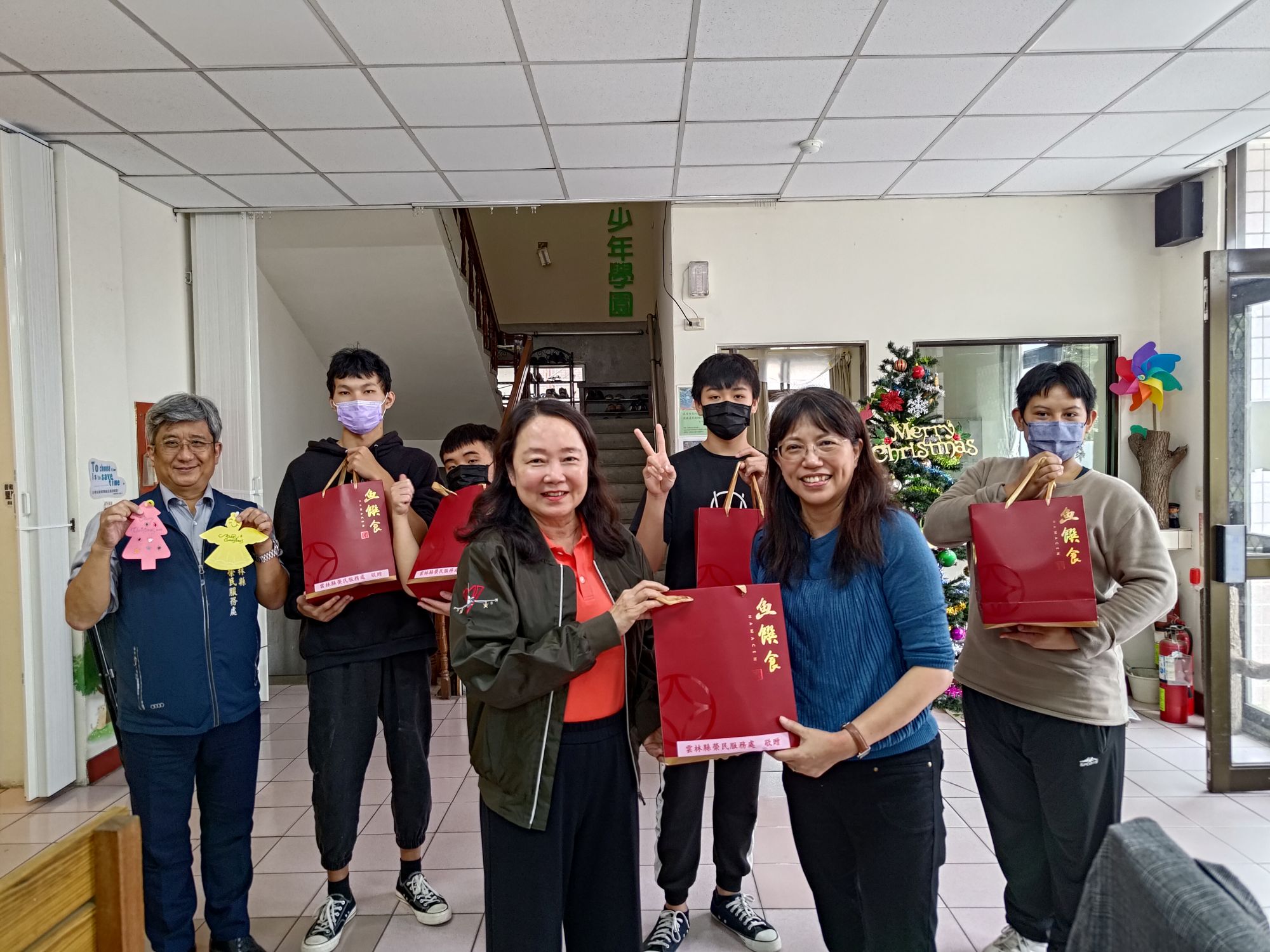 雲林縣榮服處姚辰蕙處長鼓勵雲彩畢業同學鵬程萬里展現青春正能量