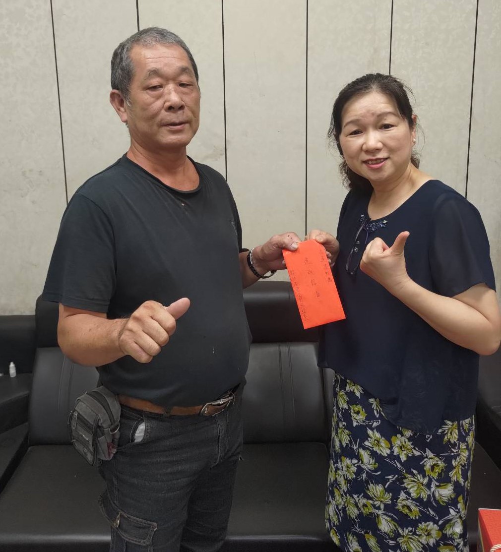 感謝第一士校領導士官班校友總會常務監事暨竣旭有限公司施賜東董事長愛心捐款~助榮民自強學子安心就學，勇敢追夢