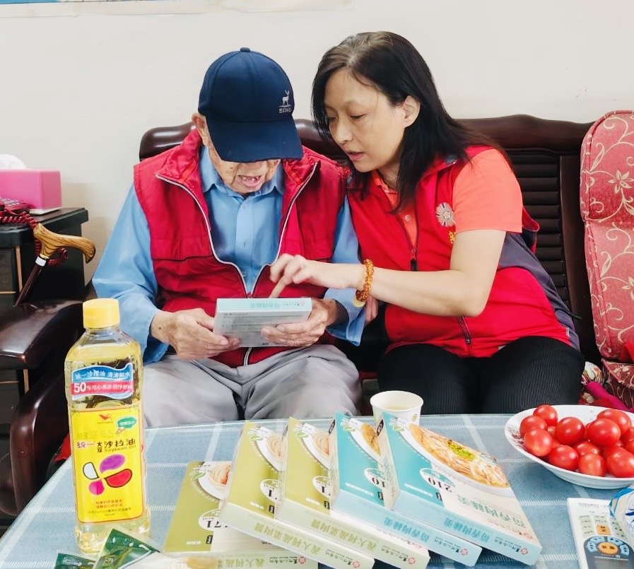 關懷GOGOGO!  新北榮服處送愛到五股