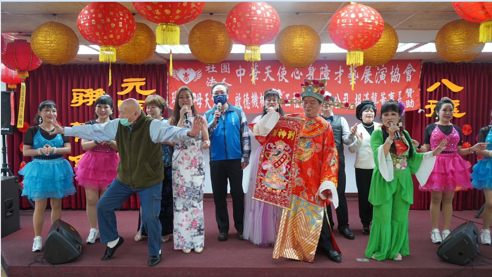 112.2.3中華天使心身障才藝展演協會陪伴八德榮家住民,元宵享溫馨