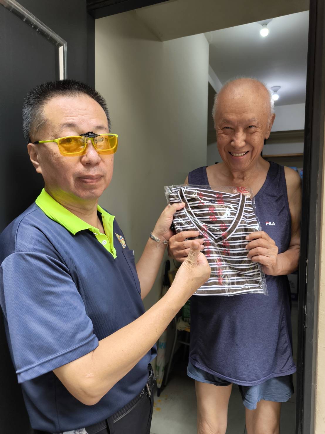 清涼一夏慶福基金會致贈榮民眷涼感衣