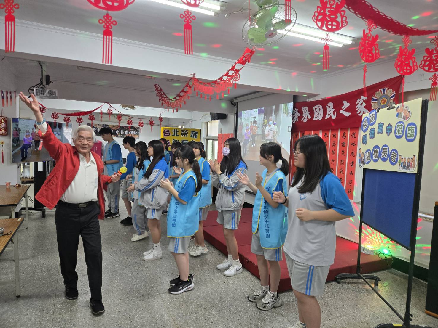 1140430-明德國中部關懷長輩活動