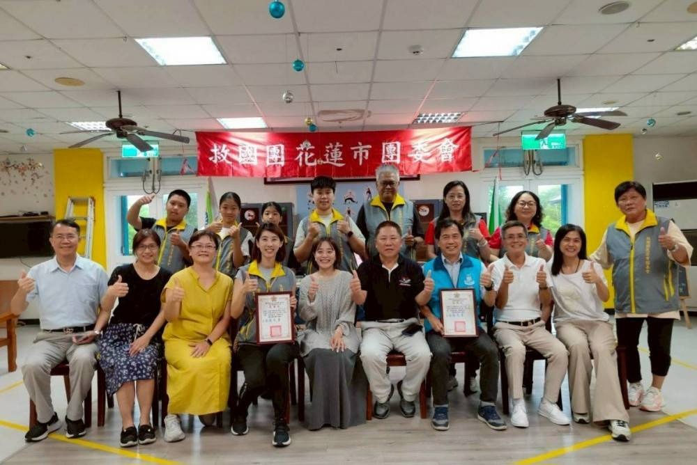 花蓮榮家暖心公益課程紓壓住民長者身心