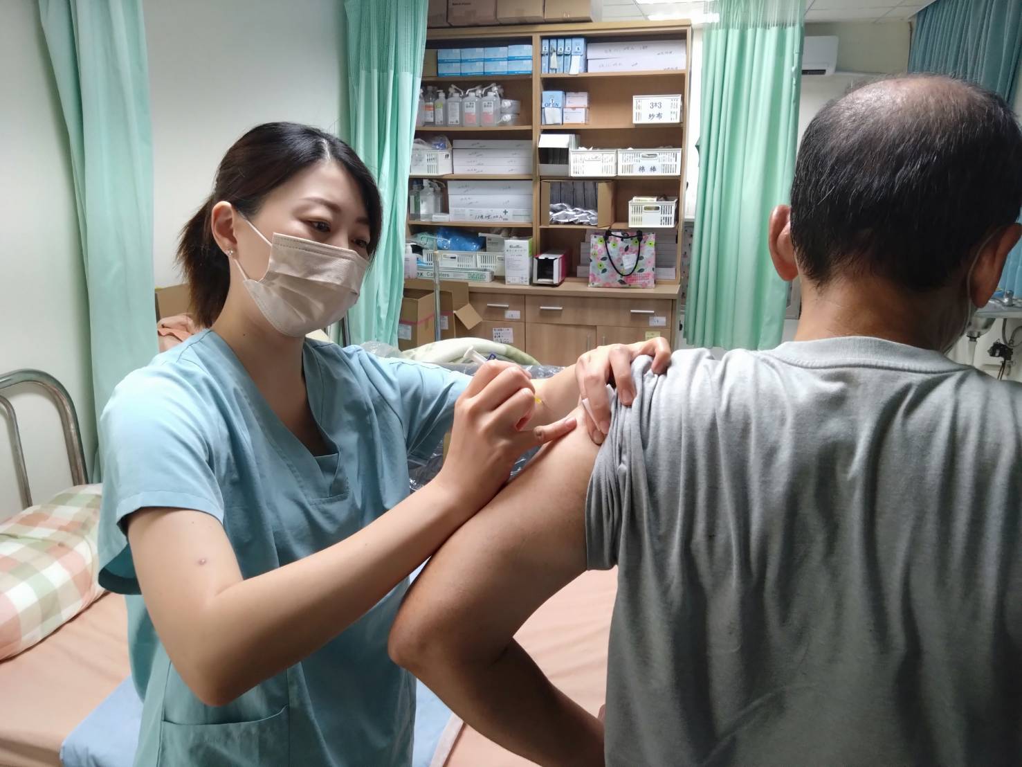 114.08.20預防肺炎威脅，馬蘭榮家接種肺炎鏈球菌疫苗好安心