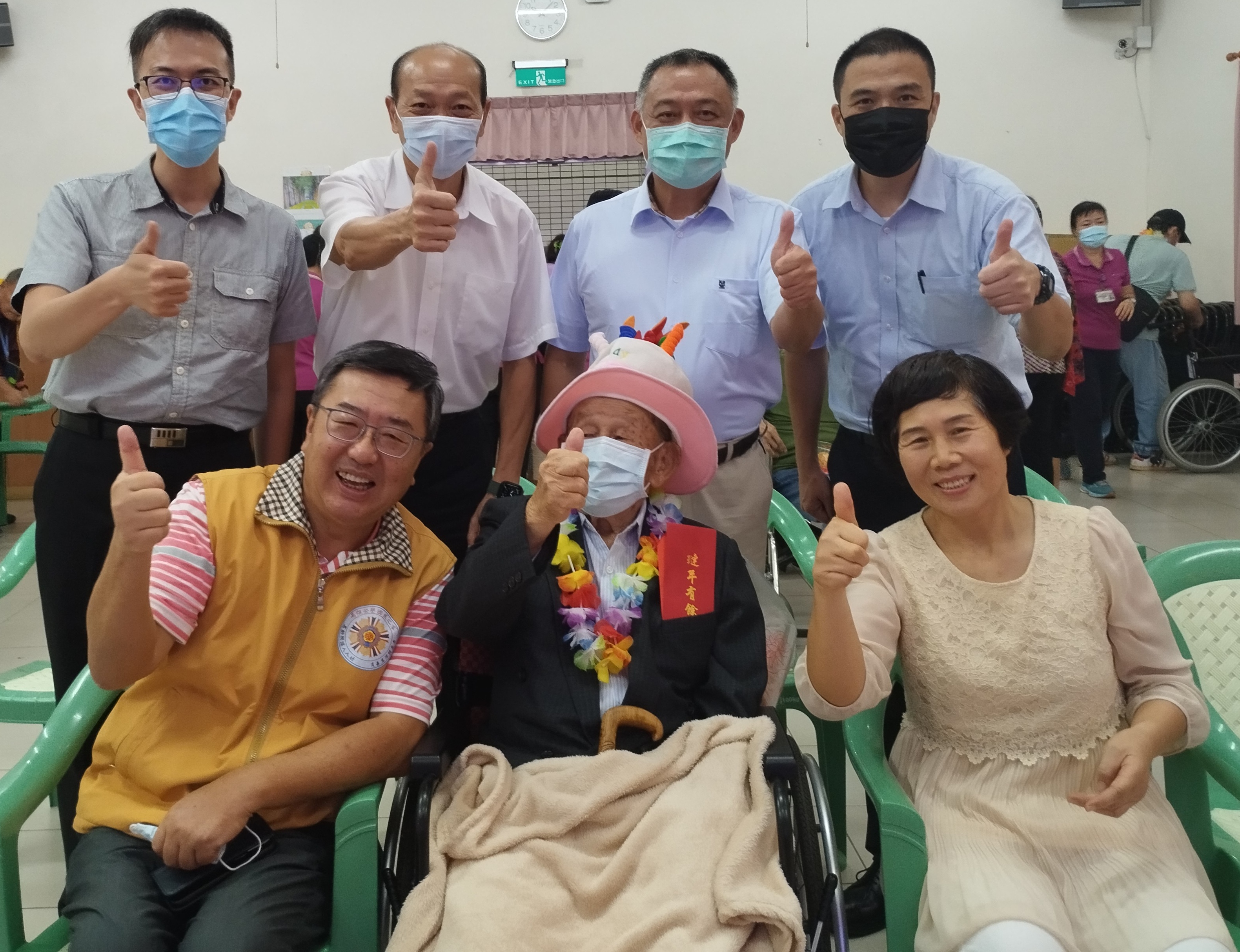 祝賀百歲人瑞陳爺爺嵩壽 高雄榮家七月慶生會溫馨滿堂