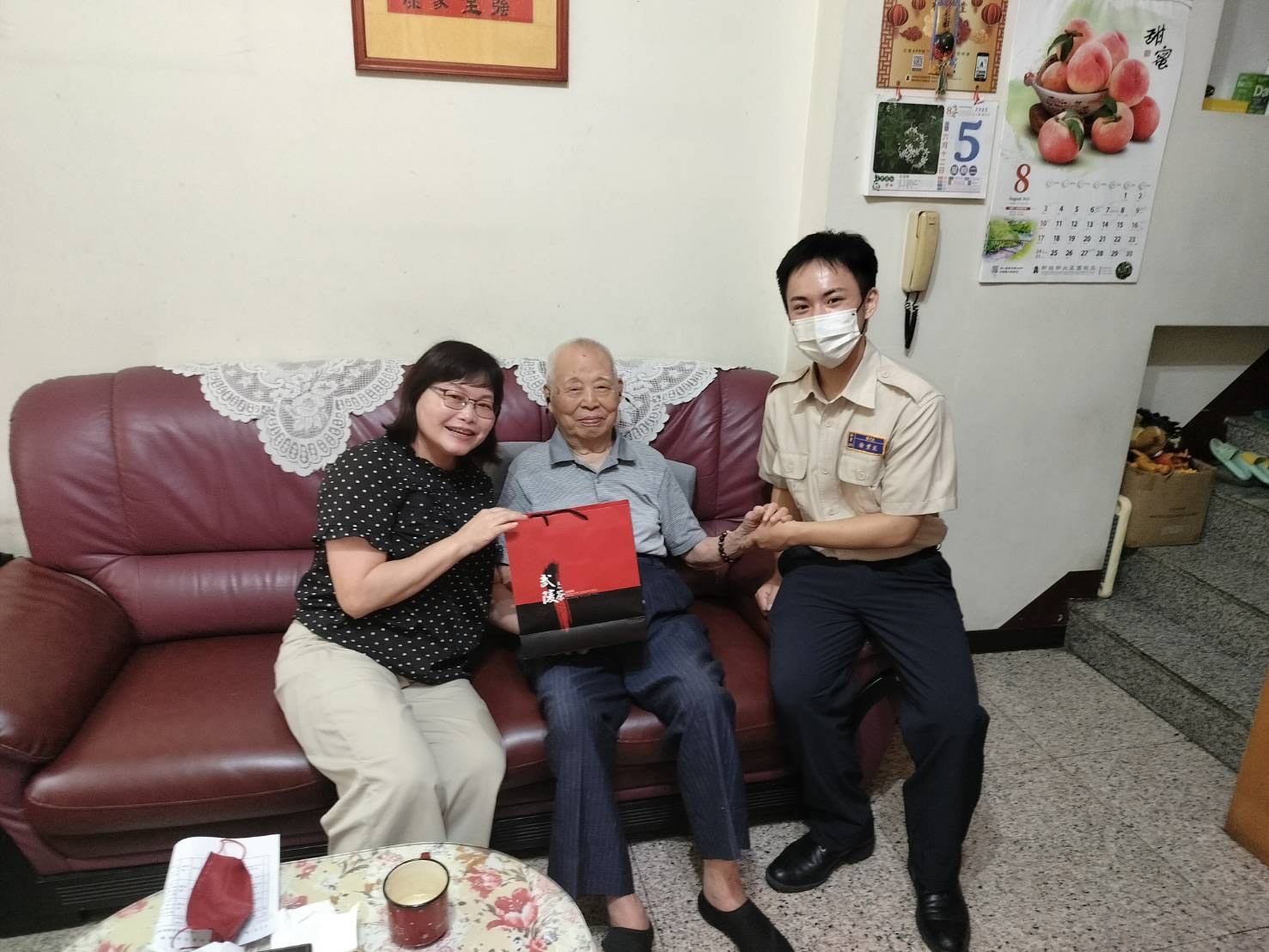 臺中市榮服處訪慰北屯區年長榮民