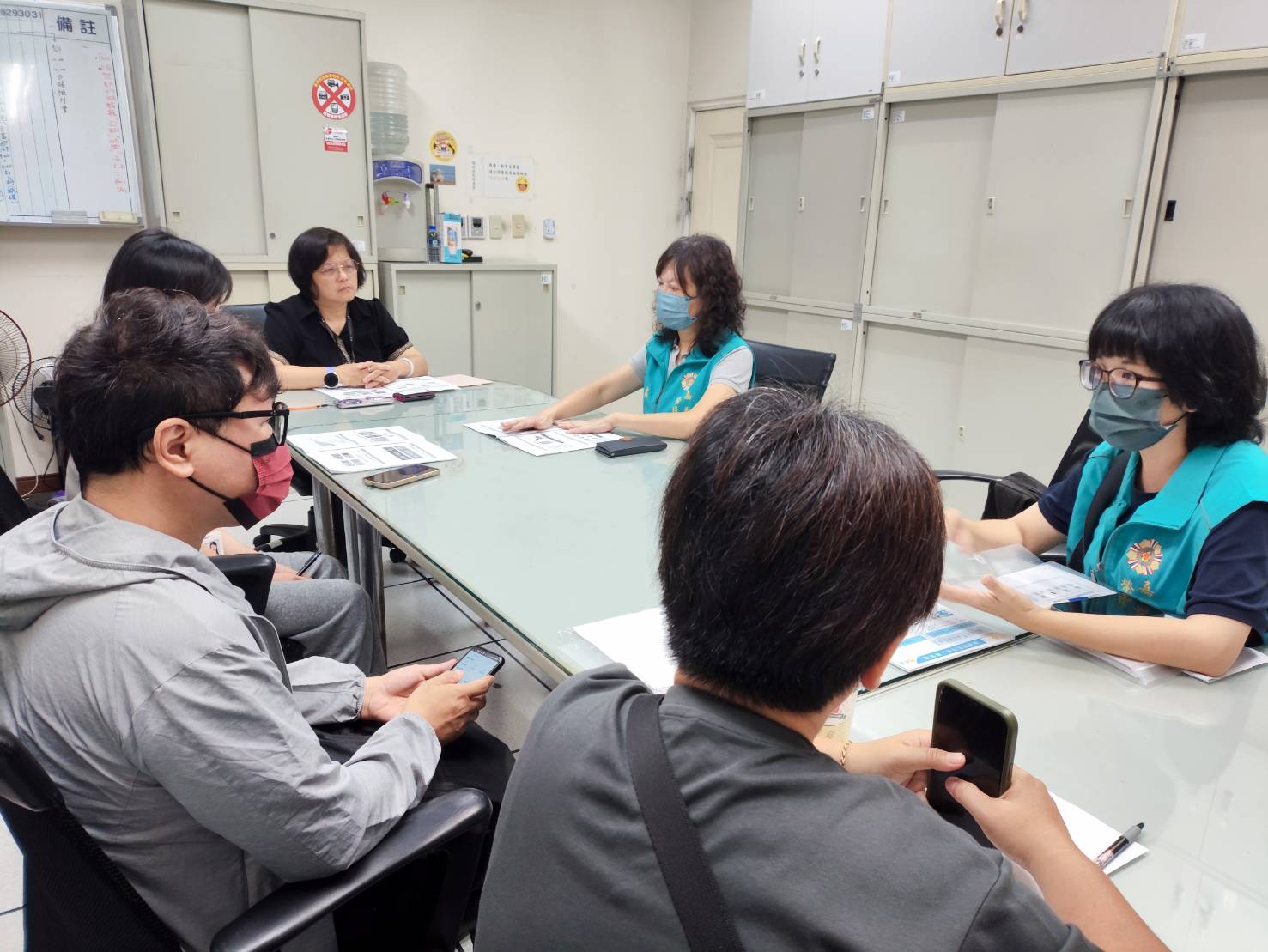 嘉義榮服處拜會地方衛生局、社會處及民政處 研商安心御老平台跨域合作