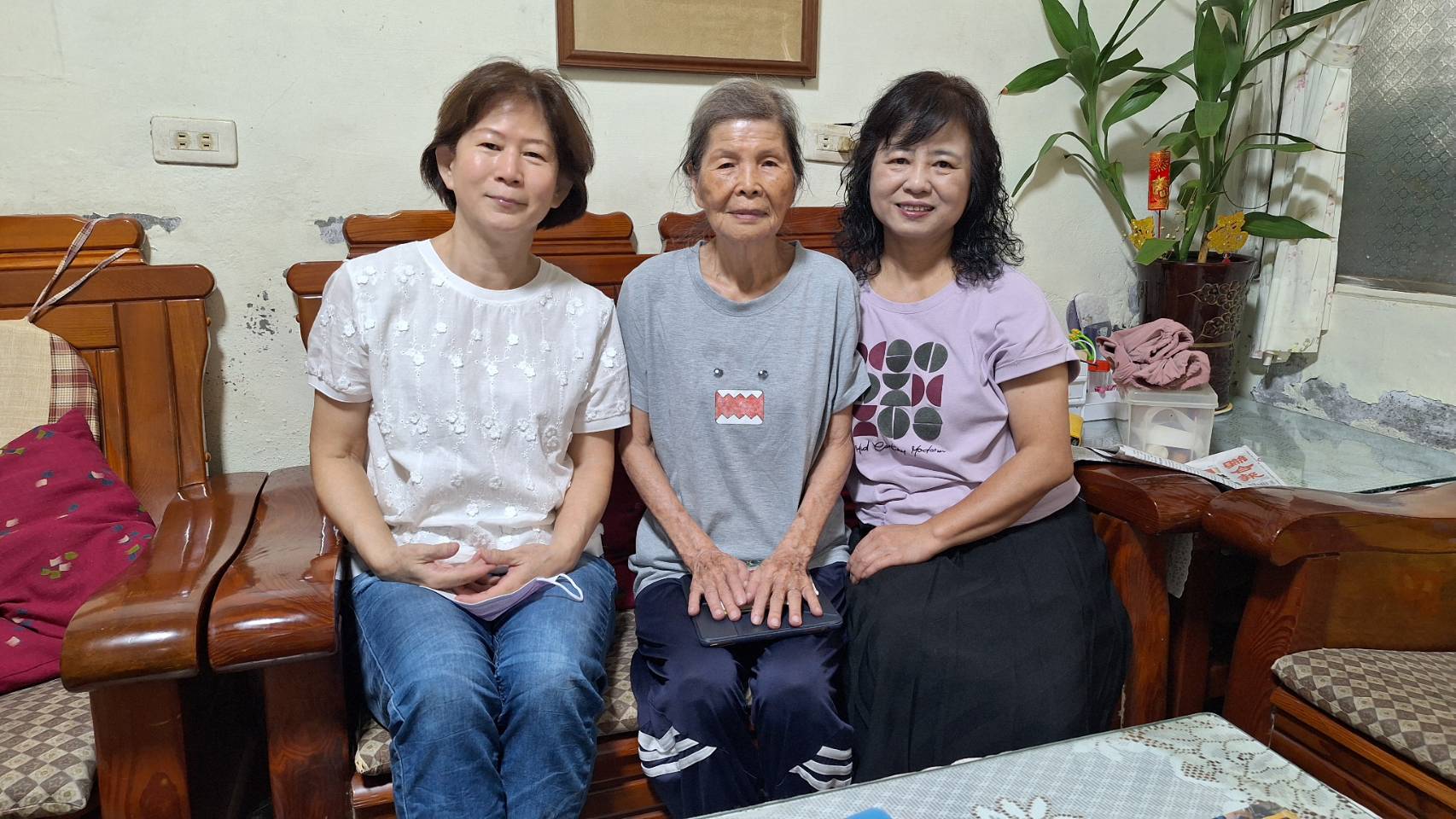 主動服務送暖到家彰化榮服處協助遺眷辦理年金權益