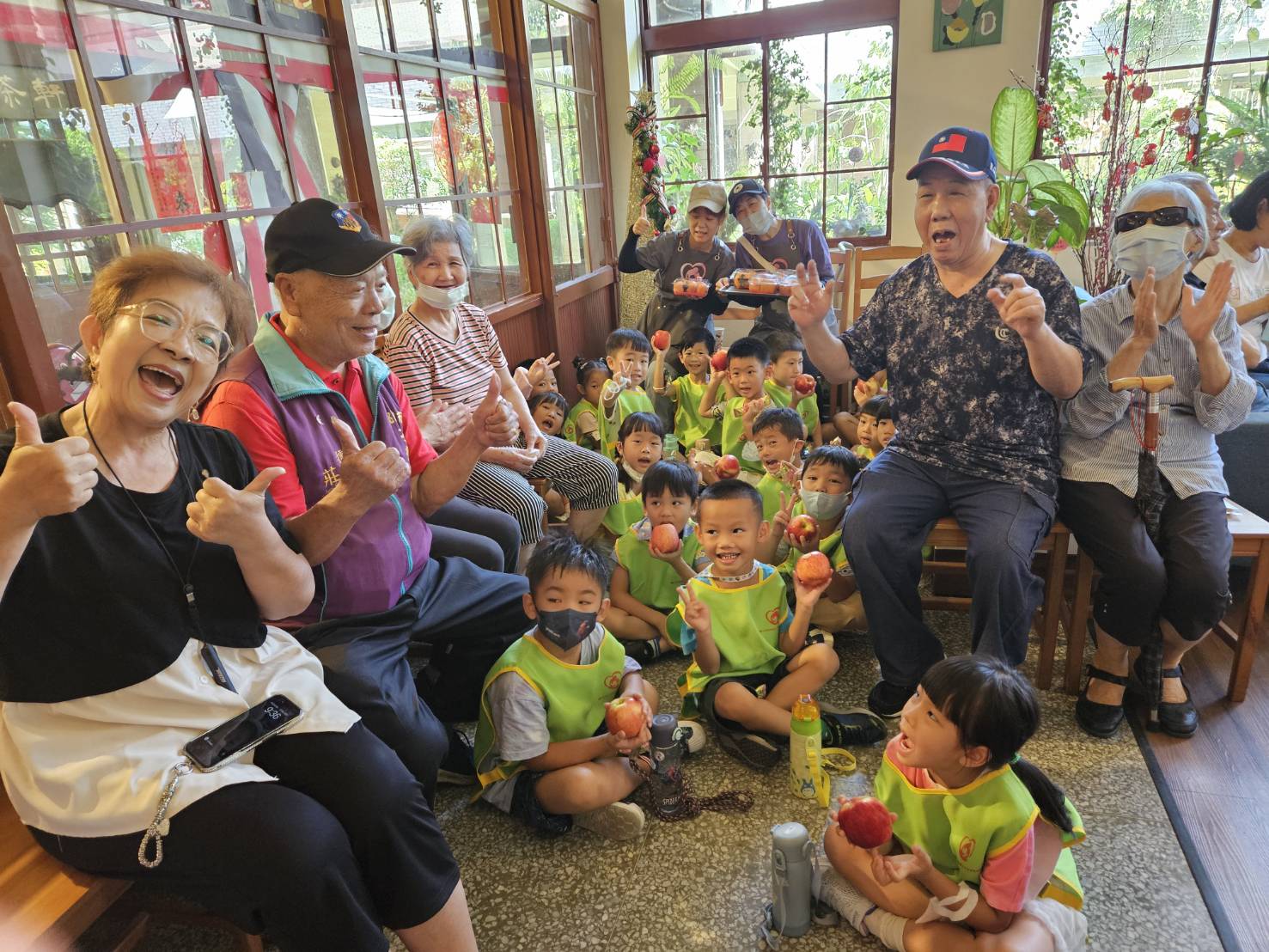 👶萌娃手作鳳梨酥贈長輩🥮桃園榮家幸福滋味迎中秋🥰