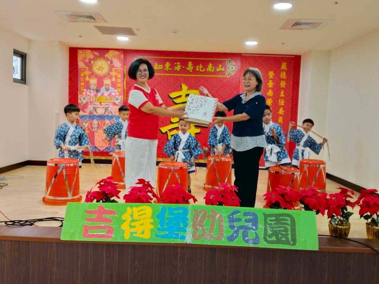 臺南榮家攜手志工幼兒共烘焙 溫馨歡樂迎中秋
