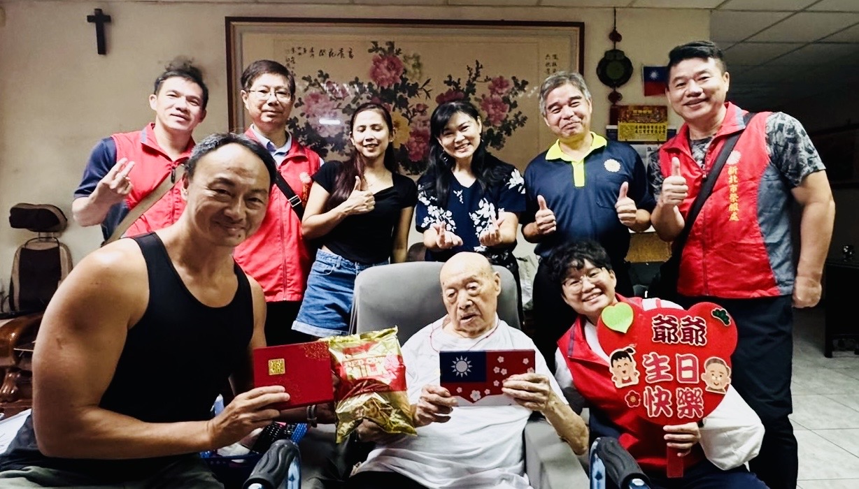 新北市榮服處歡慶百歲榮民誕辰  結合防詐騙宣導