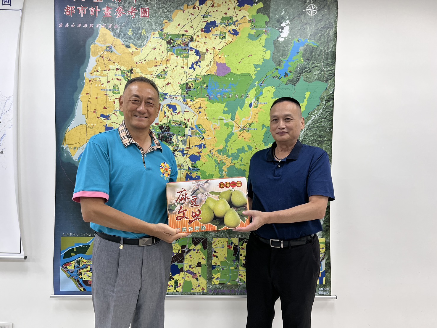 欣南天然氣中秋送暖 暖心關懷臺南榮家長輩