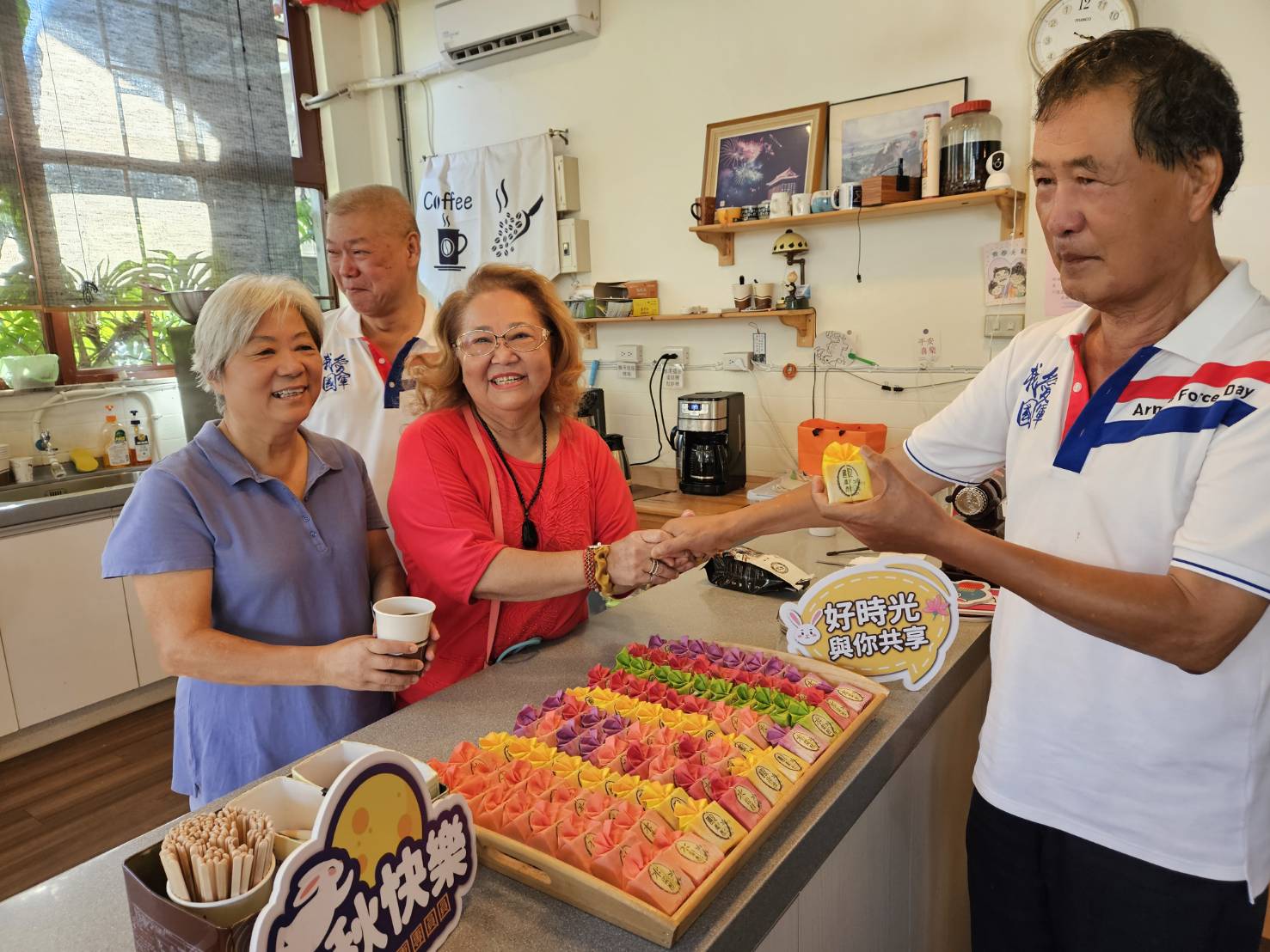 桃園榮家舉辦「咖啡團圓☕慶中秋」活動👵🧓與長者共享溫馨佳節