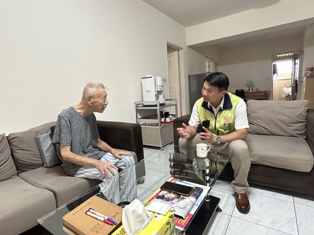 臺中市榮民服務處處長訪慰關懷中區東區年長榮民