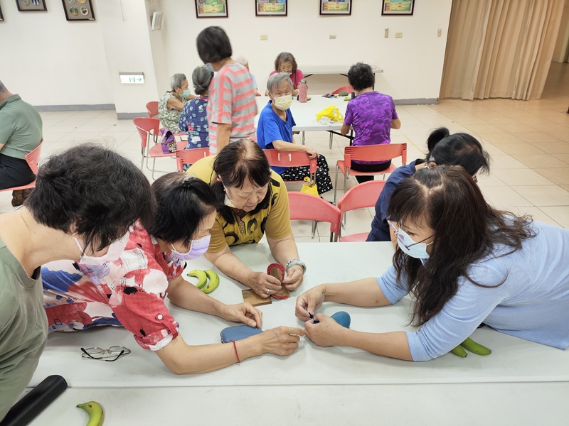 114年10月8日樂智學堂_皮革創作_水餃零錢包