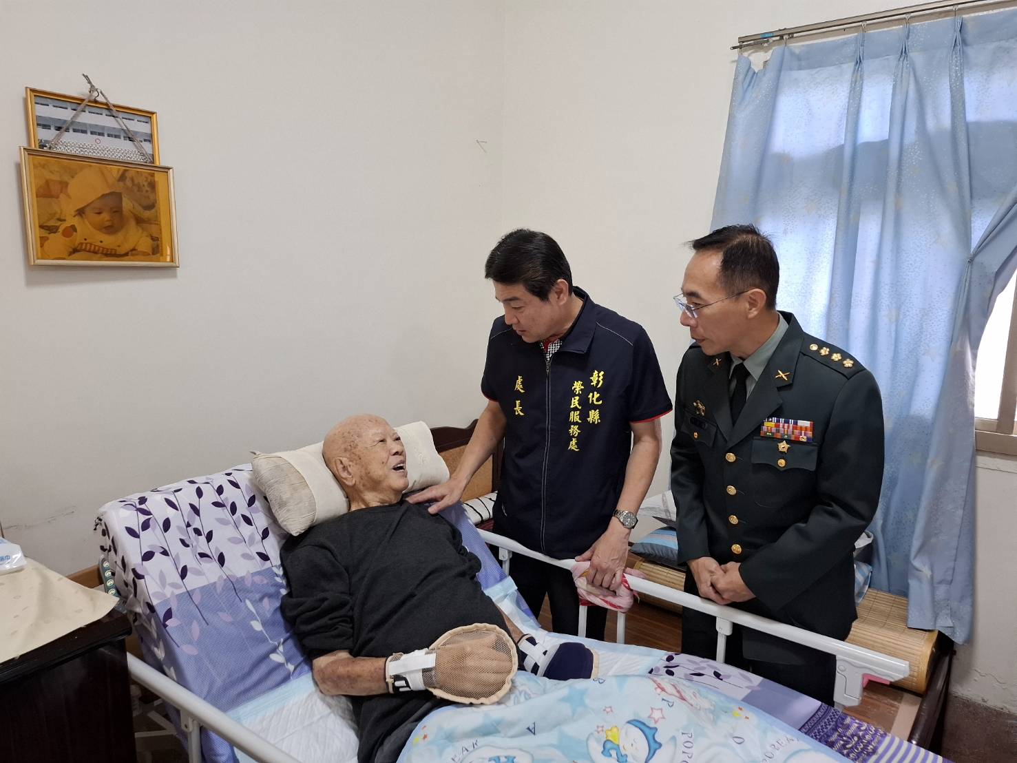 彰化縣榮服處協同後備指揮部致贈紀念徽章致敬參戰榮民報國精神4