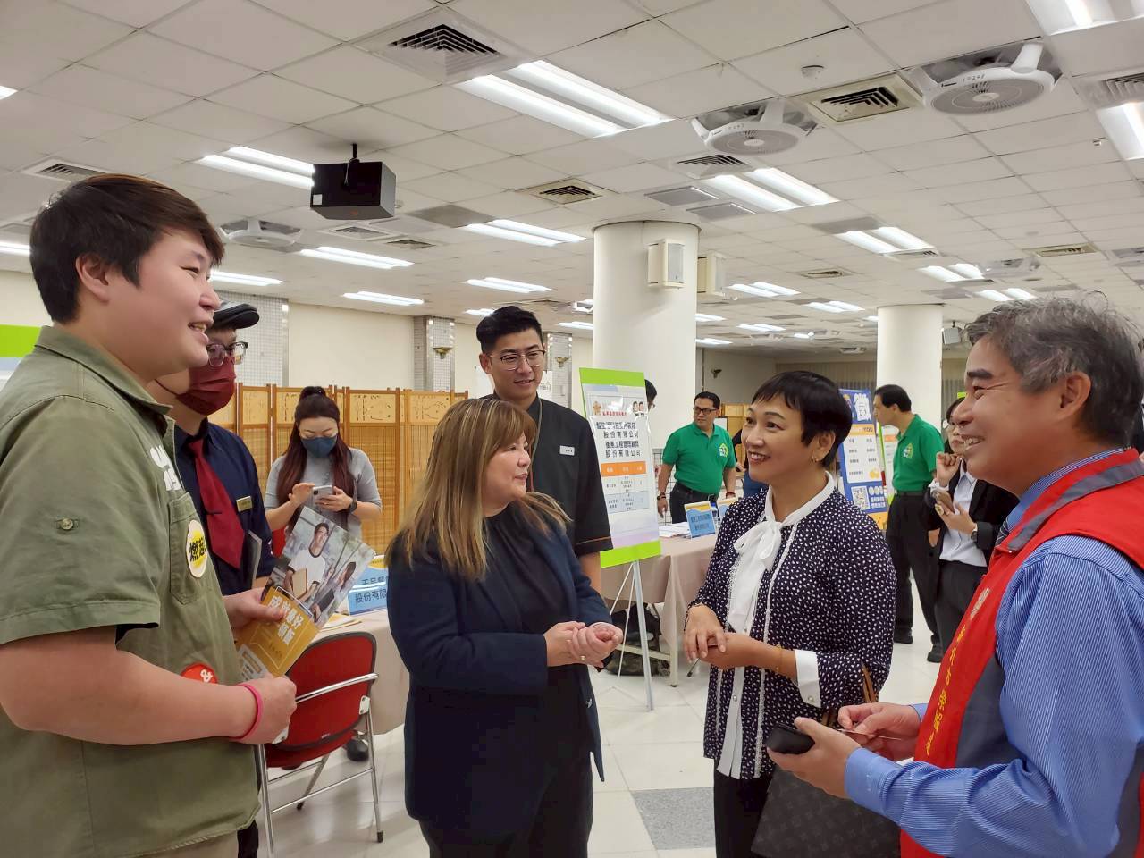 新北市榮服處屆退官兵權益說明 多元資源助銜接職涯新旅程