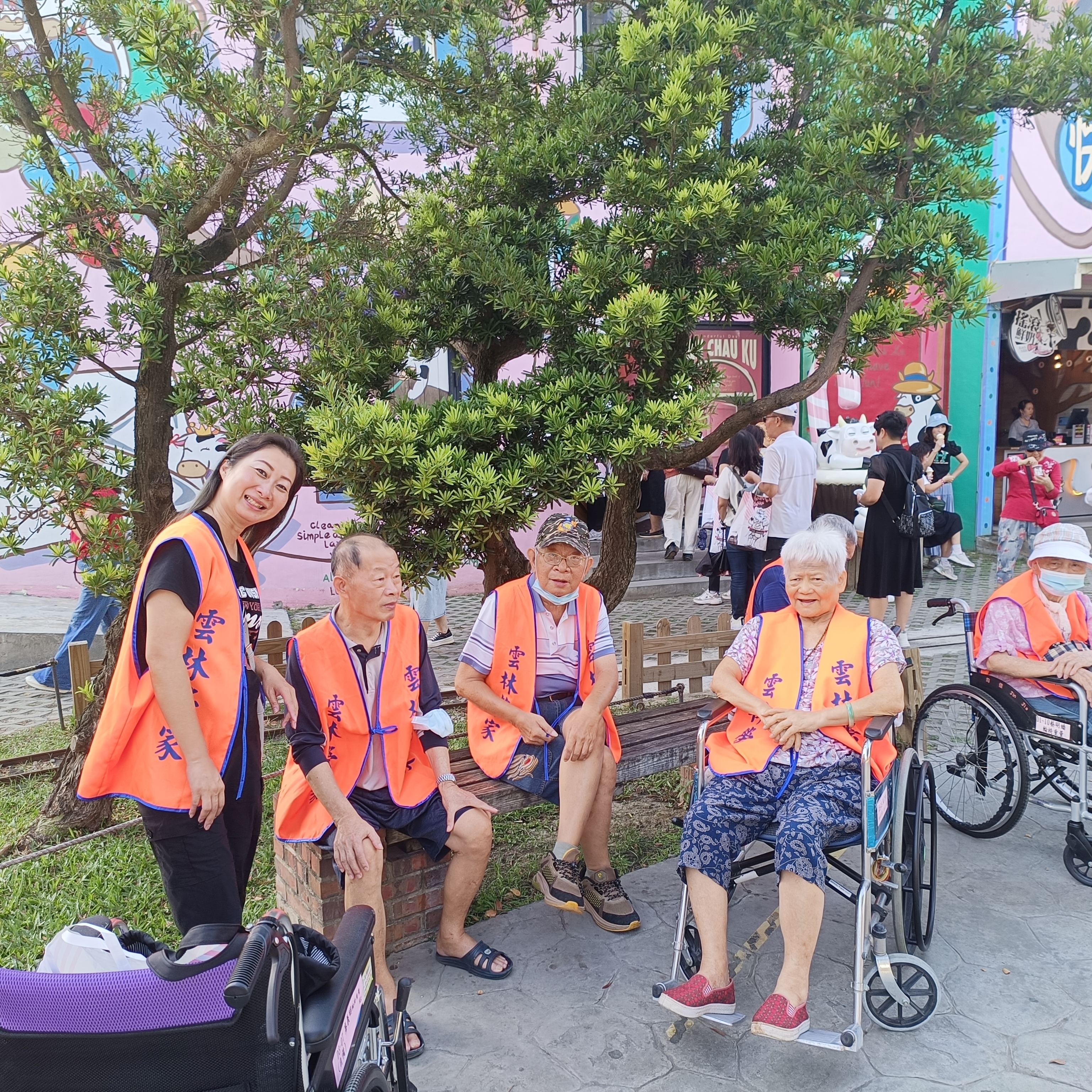 114年11月6日住民與家屬歡樂出遊 走進千巧谷牛樂園共享親子時光