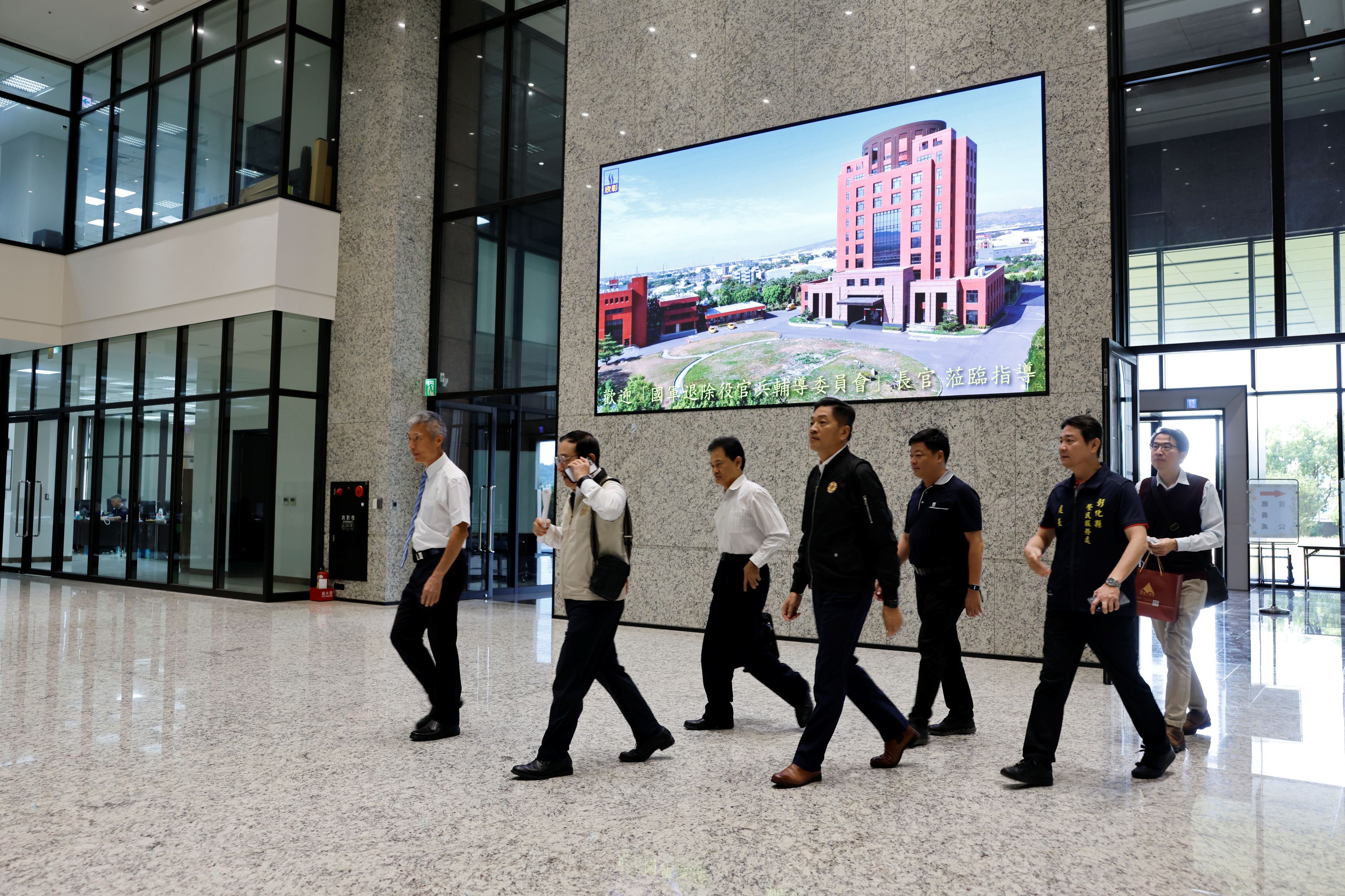 欣彰合影5_0_0-11