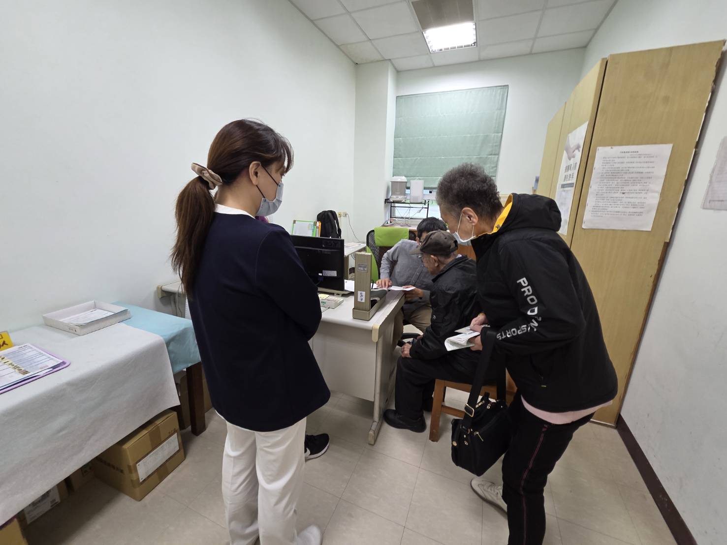 新北市榮服處榮欣志工主動服務 榮民入住榮家 讓愛無重擔