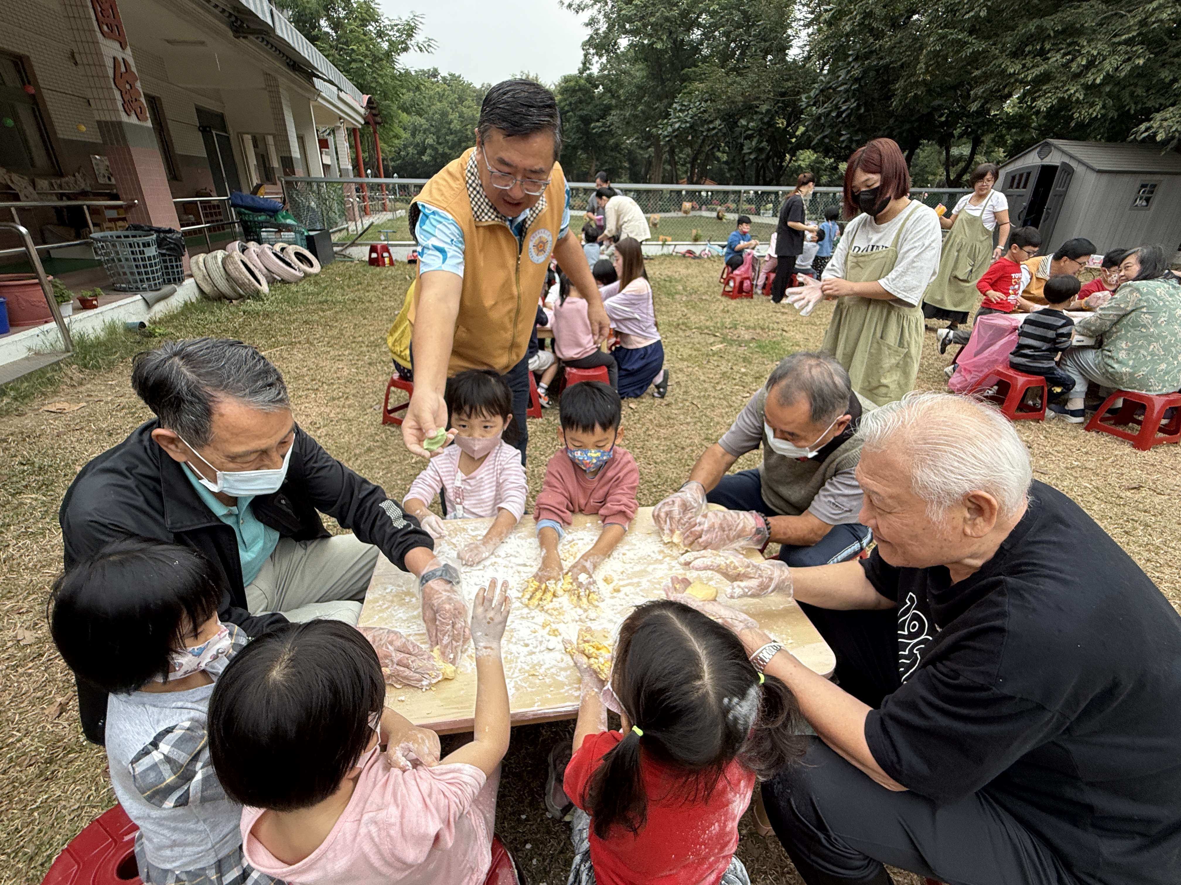 高雄榮家童心伴銀髮 歡喜吃湯圓共享美好時光