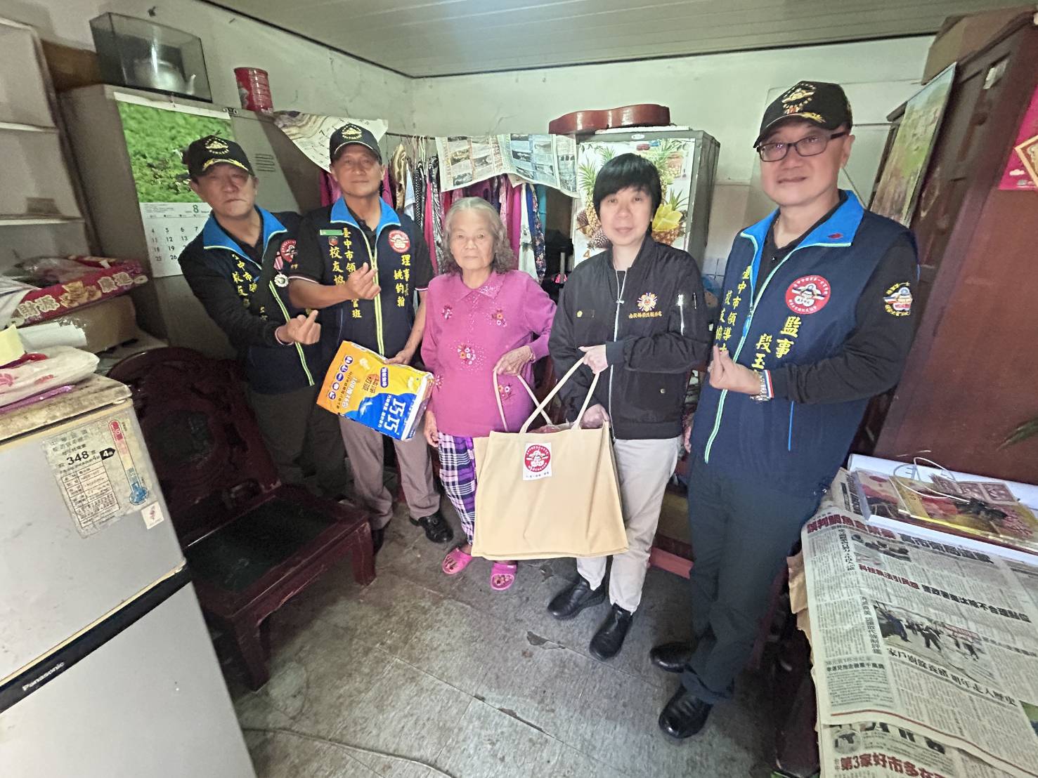 軍校校友情繫南投縣榮民眷 寒冬親送物資傳遞社會溫暖
