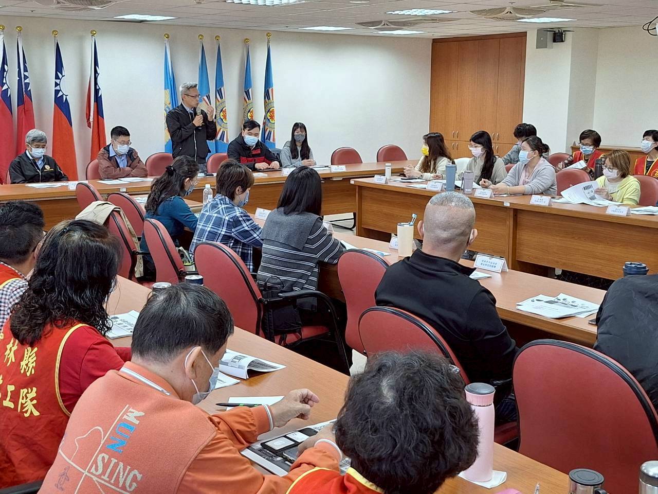 圖1-蘇文玄處長主持安心御老平台訓練暨研討會。(圖-雲林縣榮服處)