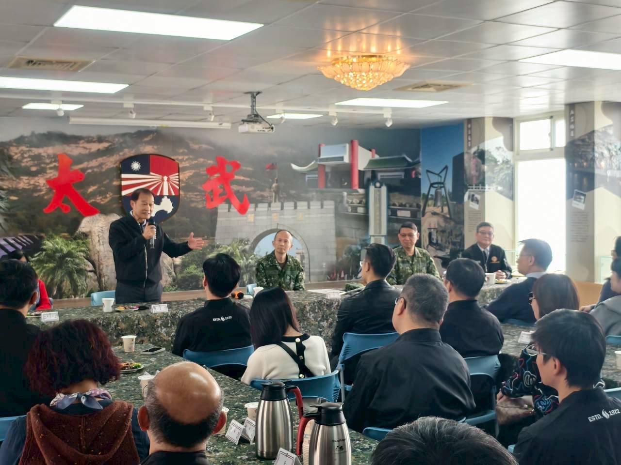 圖三欣桃天然氣公司房茂宏董事長感謝金門縣榮服處照顧退除役官兵及金防部保家衛國的辛勞