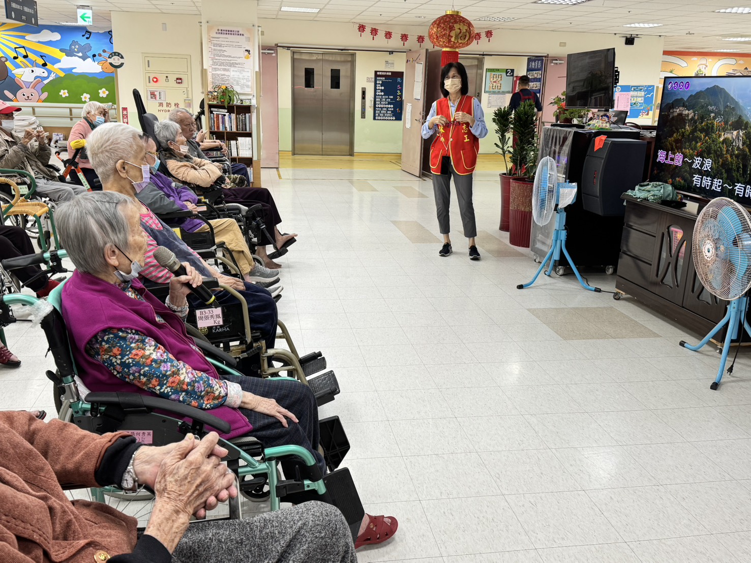 114年12月2日榮欣志工「手」護健康，衛教歡唱樂陶陶