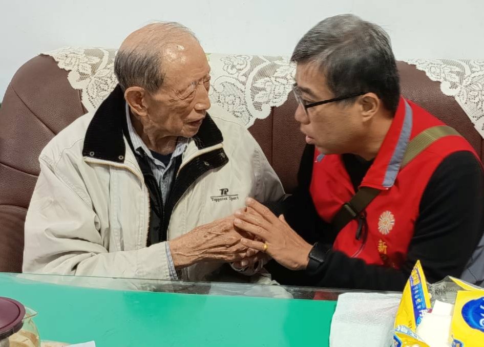新北榮服處歲末送暖　關懷土城區榮民長輩