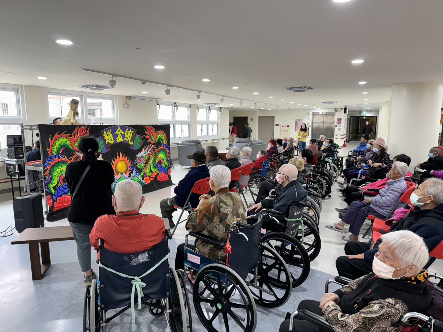 115年1月22日金宇園掌中劇團熱心公益蒞家義演 榮家長輩重溫舊時看戲樂趣