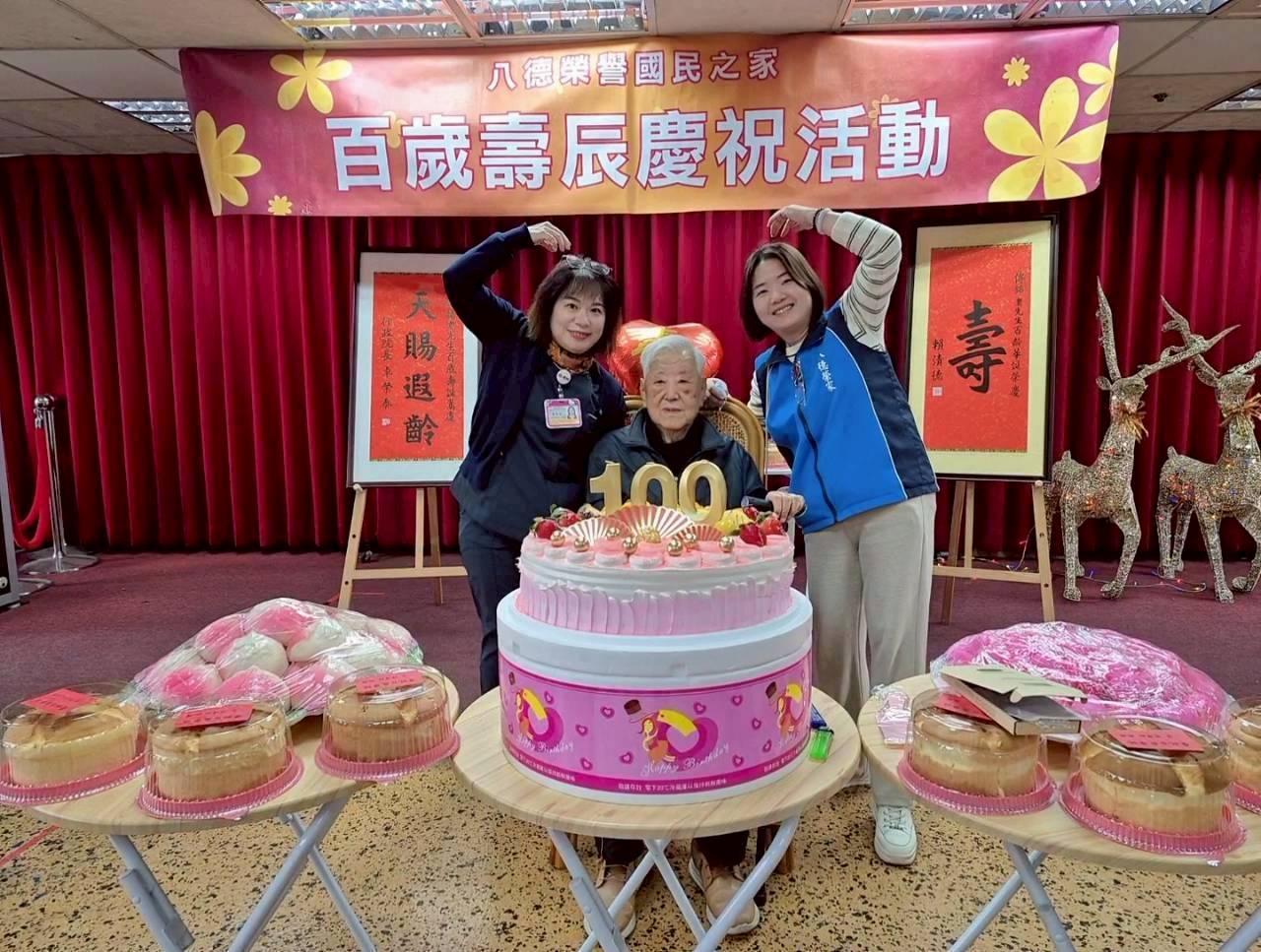 三堂1150108傅傳銘伯伯百歲 (3)