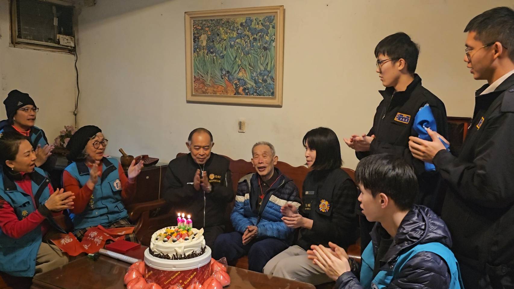 【臺北市榮服處祝福南港區百歲榮民嵩壽快樂🎂】