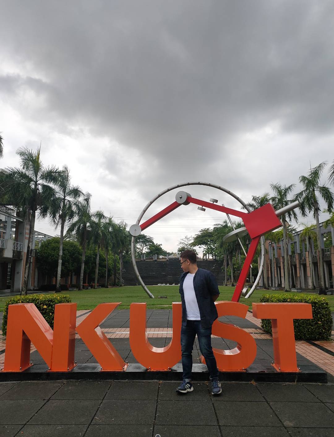 圖1_二類官兵李政億求學日常