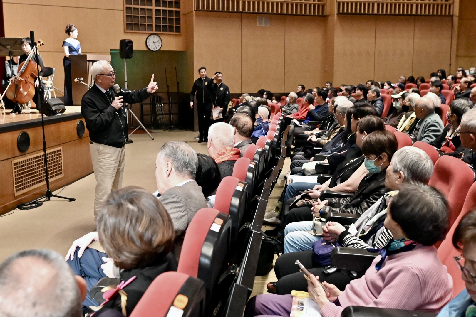 《歌聲緬懷經國先生🎶輔導會出席音樂會致敬榮民奉獻🫡》