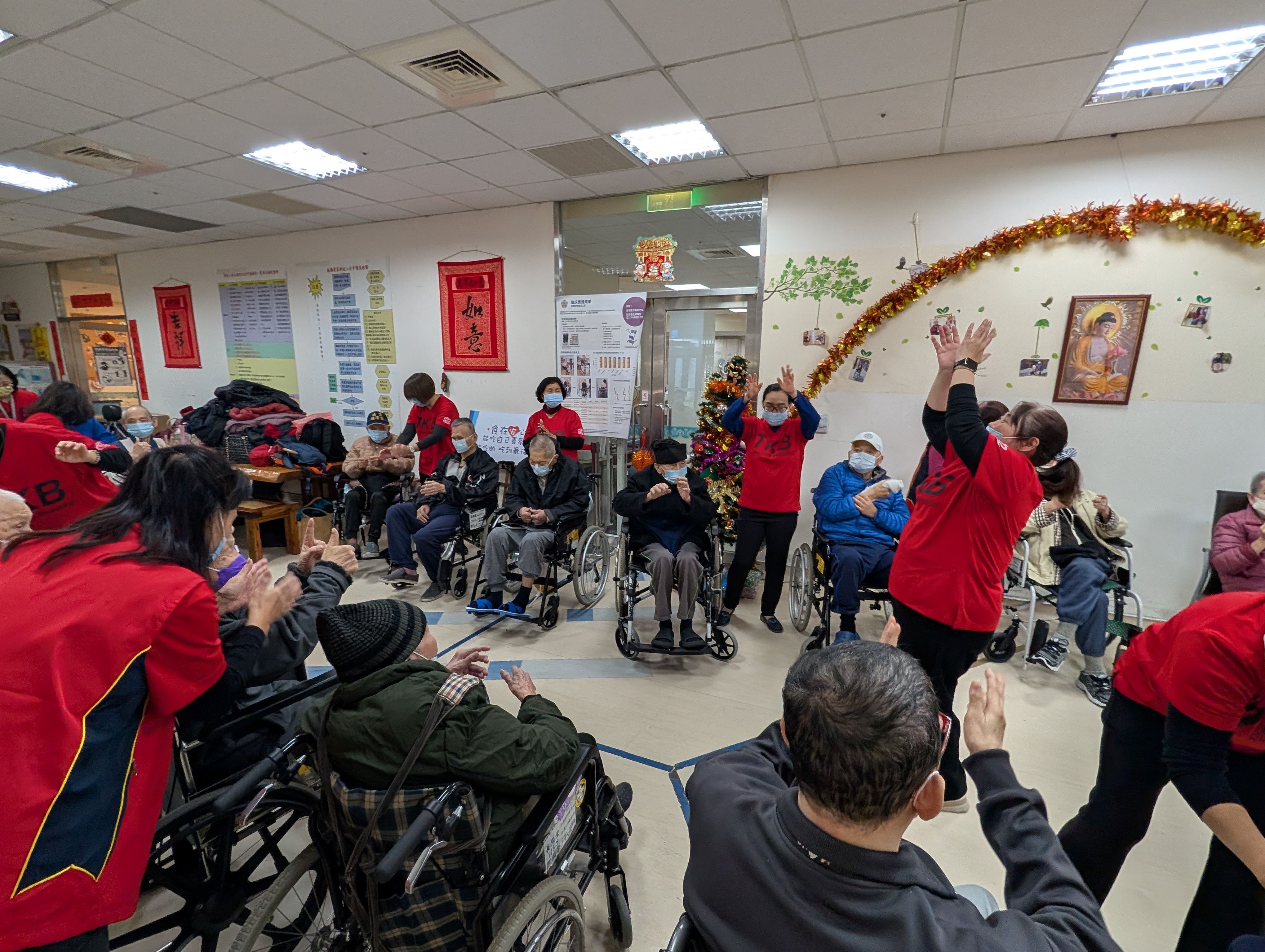 真善美傳愛板橋榮家！運動輔療點亮長輩笑顏
