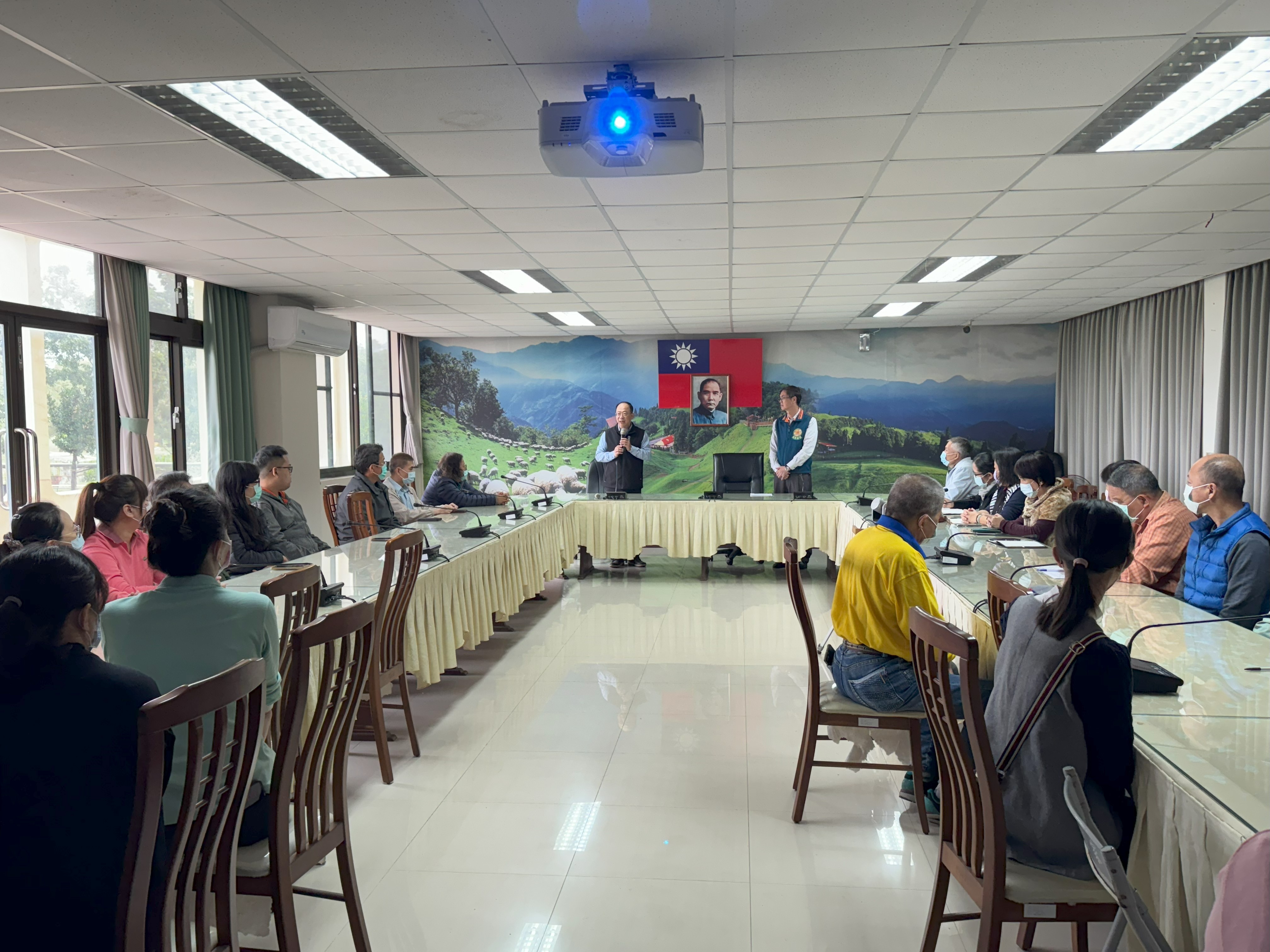 圖3:屏東榮家全體同仁到場參加,以表熱列歡迎之意