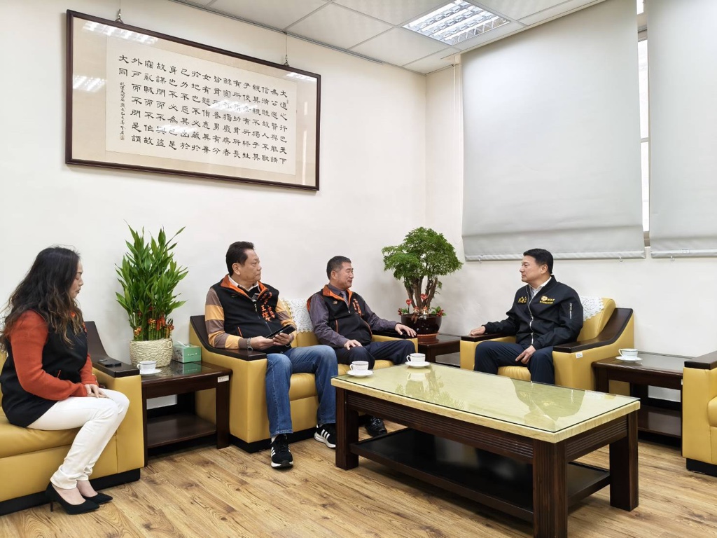 臺中市榮服處連結雪中送炭關懷協會捐助遺孤認金