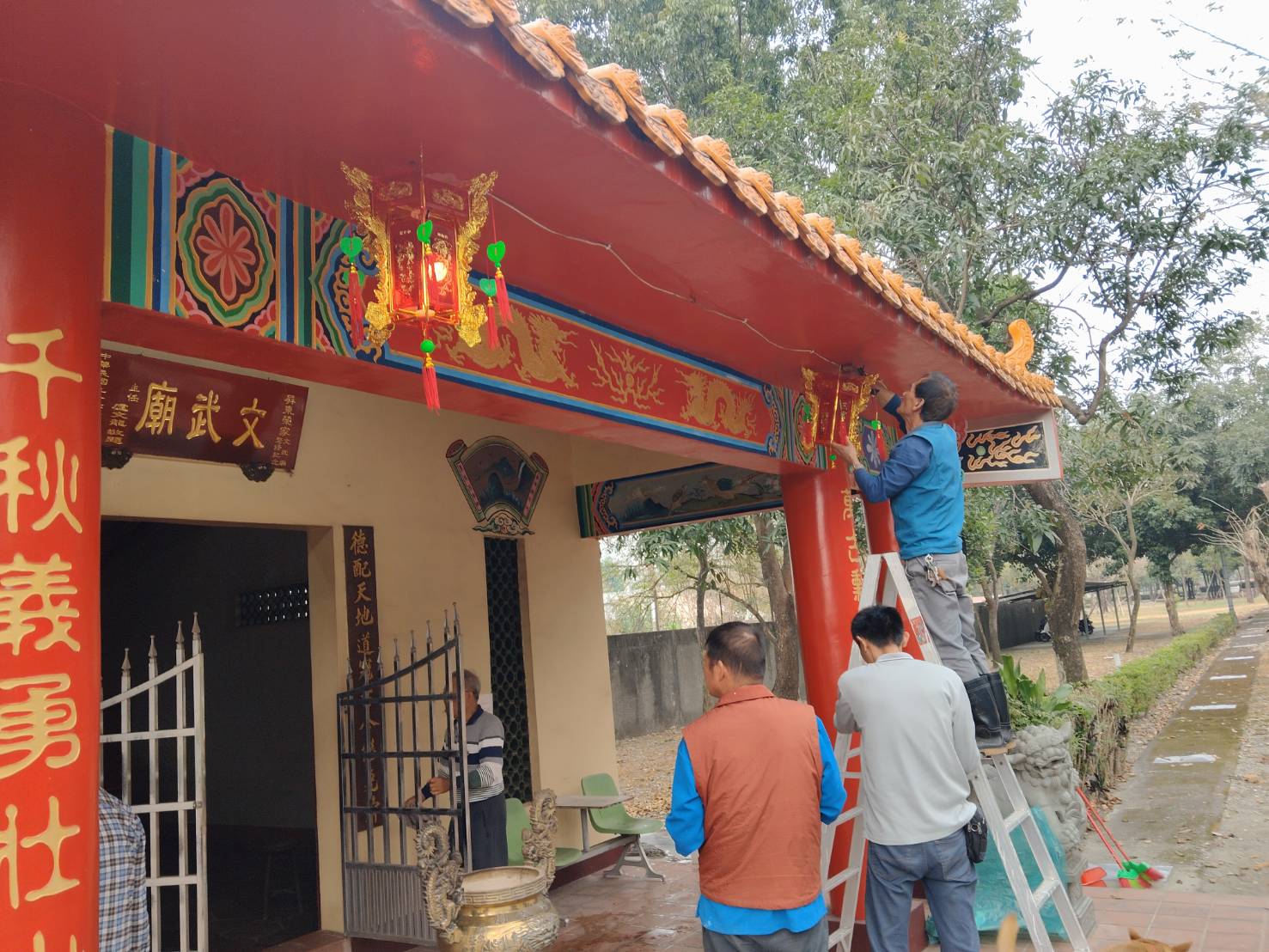 圖2: 更換嶄新的神明燈