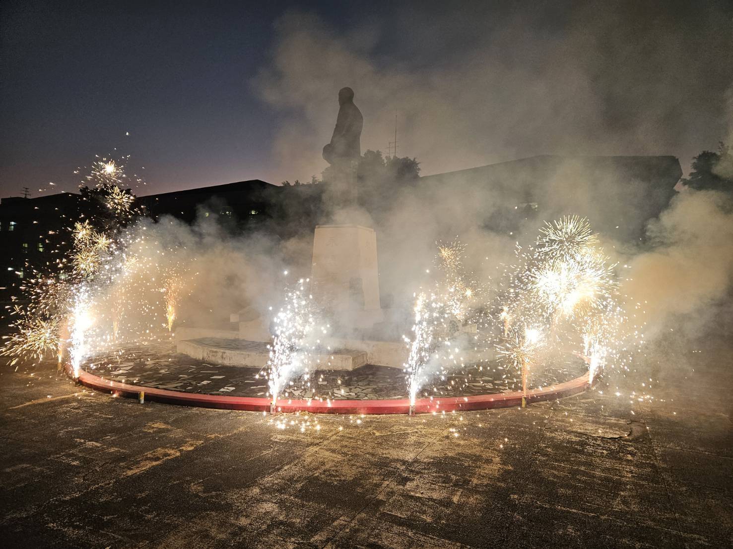 🌟金馬迎春璀璨煙花夜✨桃園榮家齊聚暖心迎年🎀