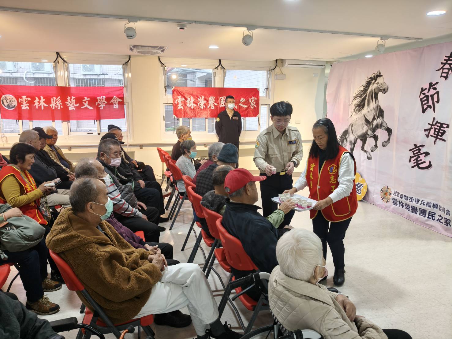 新春揮毫傳祝福-4