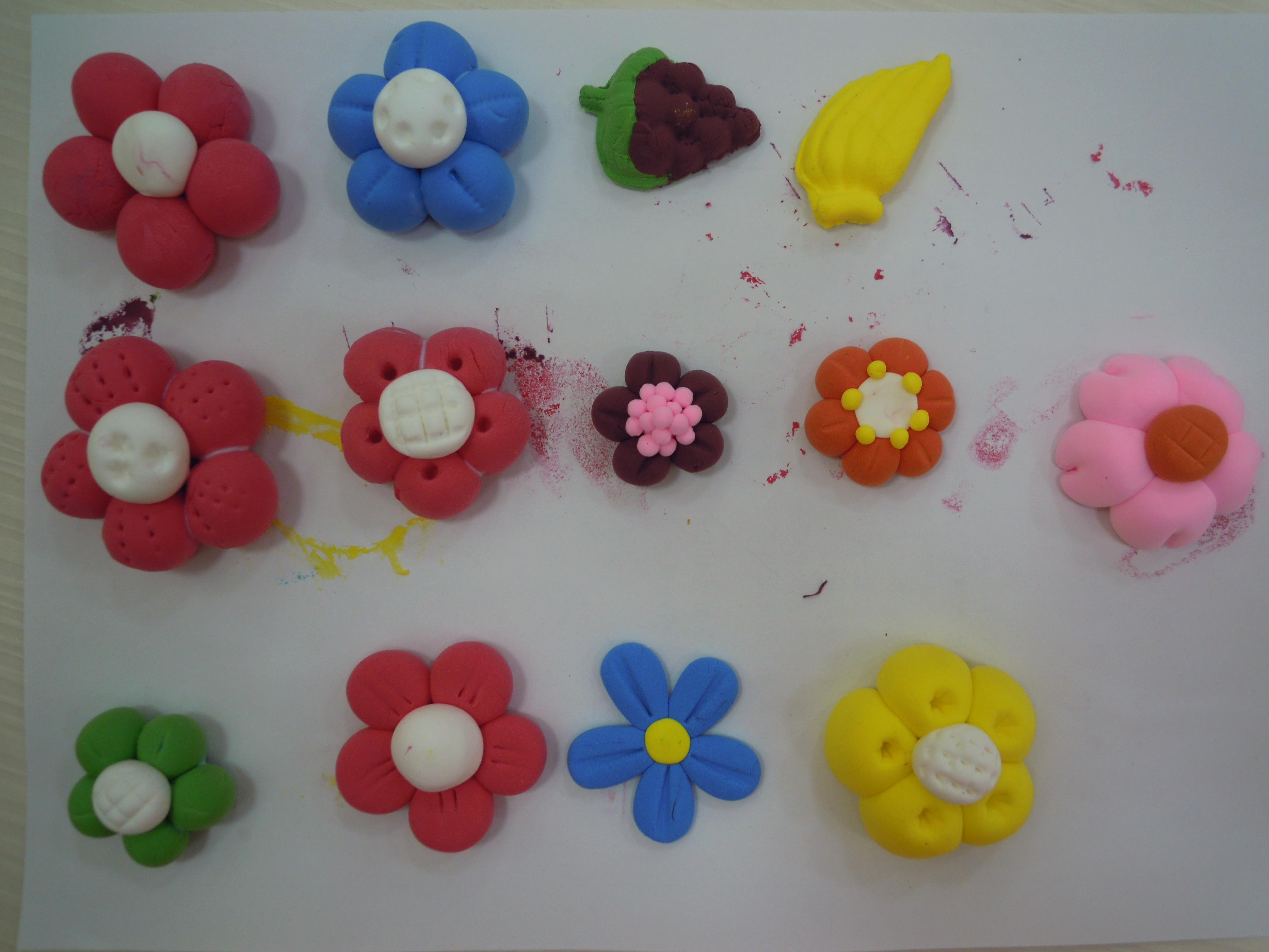 高雄榮家附設日間照顧中心「輕黏土-花朵」