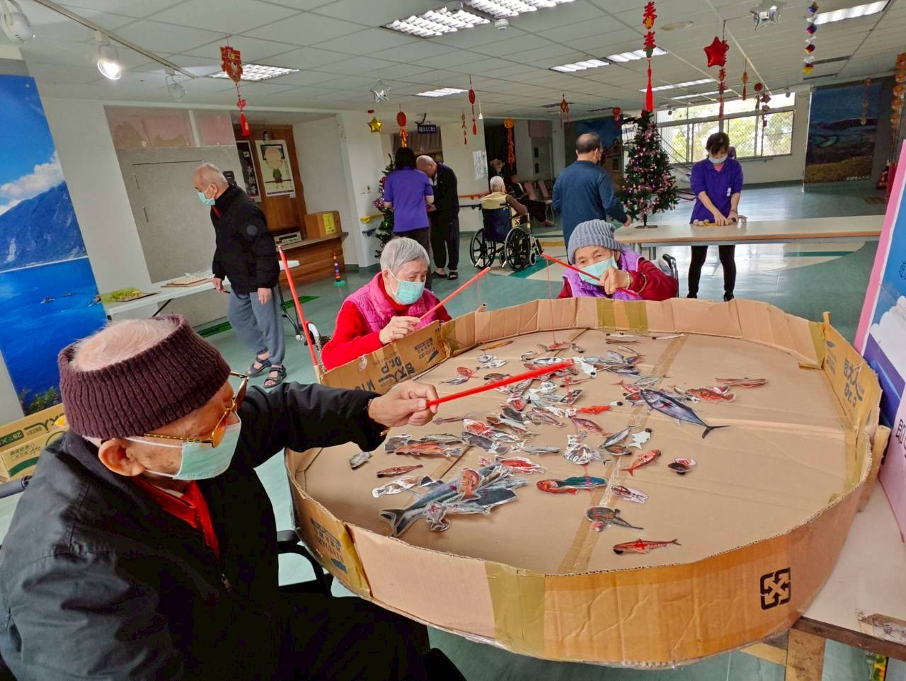 115.02.17 佳里榮家春節活動繽紛登場　音樂遊戲歡聚熱鬧迎新年