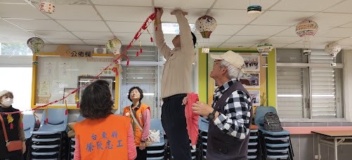 115.01.19 青銀共融暖人心-馬蘭榮家替代役攜手小鯨鯊幼兒園，共創老幼同樂溫馨時刻