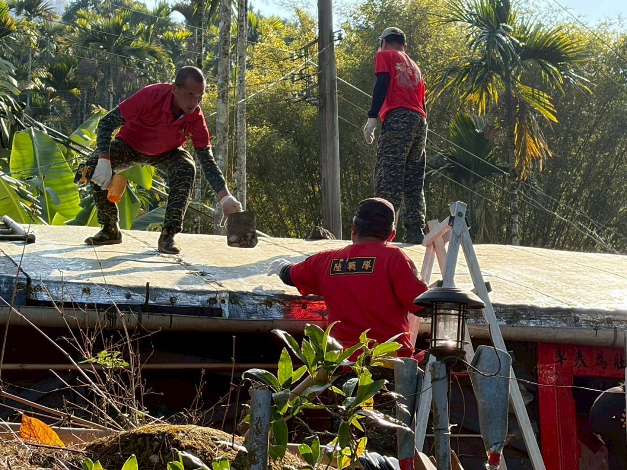 榮情暖中寮!南投縣榮服處攜手海陸協會為老兵修屋圓夢