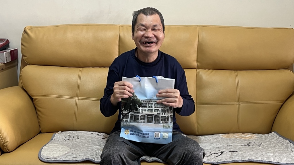 臺中榮服處結合喜憨兒社會福利基金會關懷榮民眷