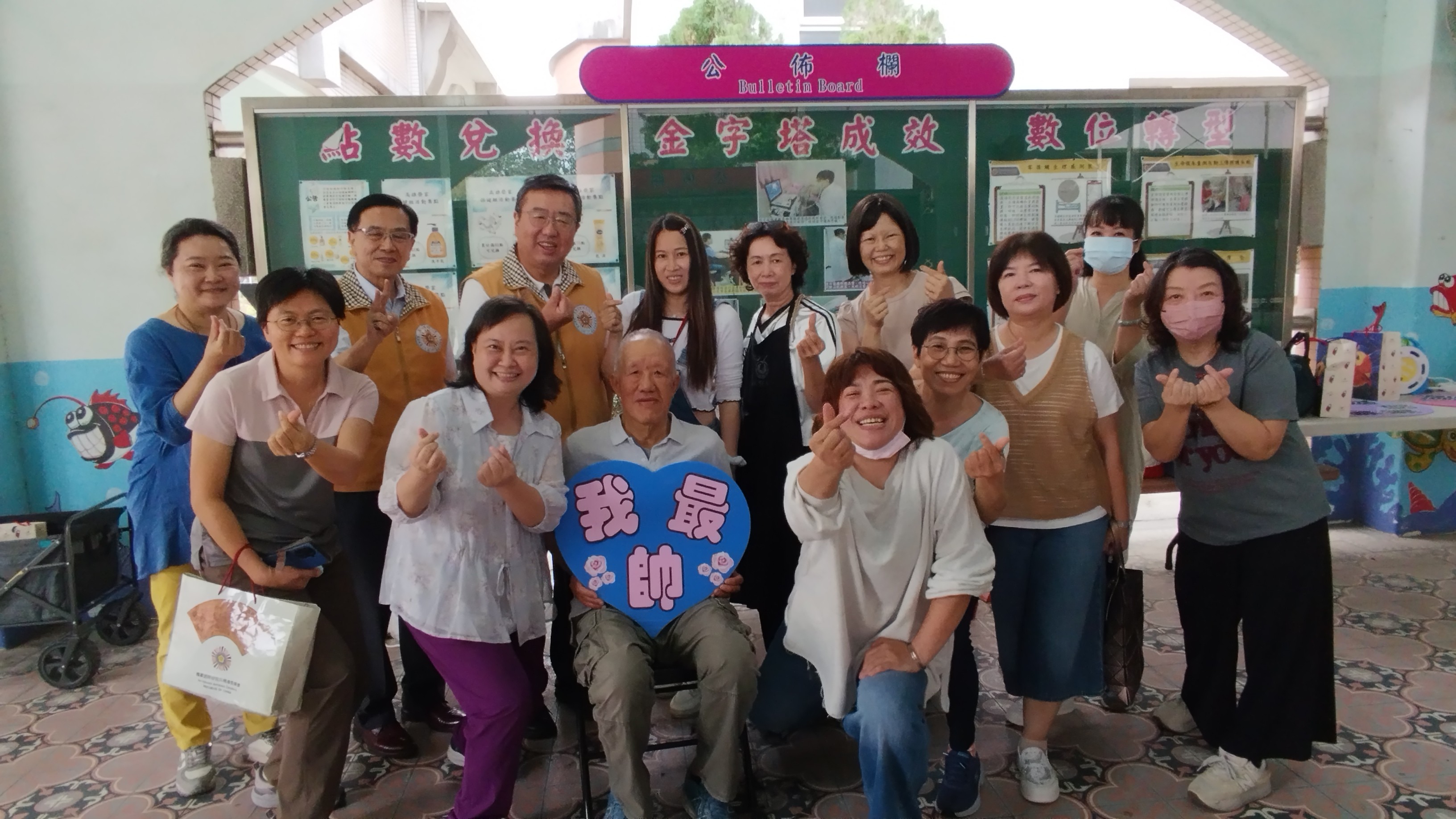 春暖傳情展新貌 高雄榮家攜手希望之心義剪團讓長輩煥然一新