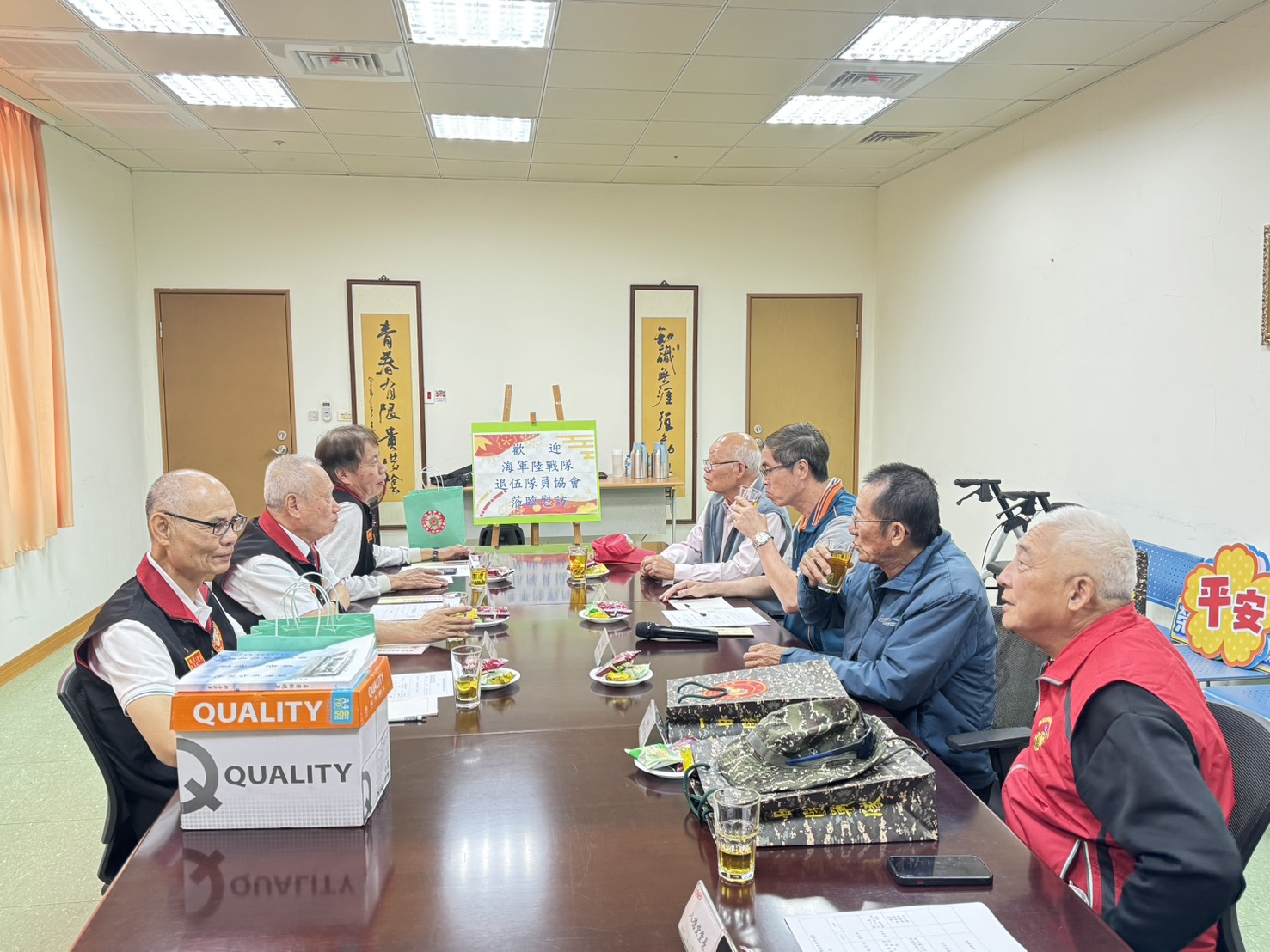 圖3 活動中大家一起憶當年、話家常