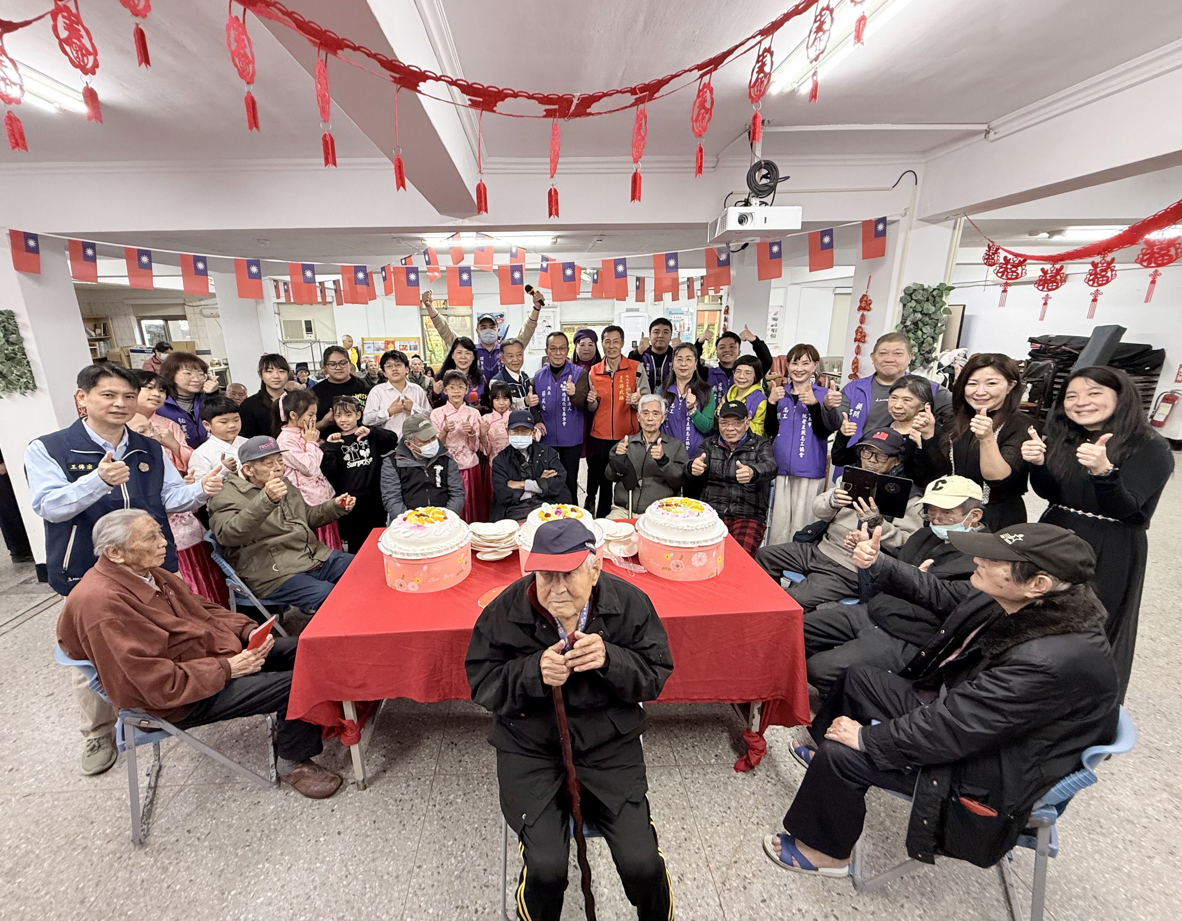 1150204慶生會頒房戶長春節慰問金